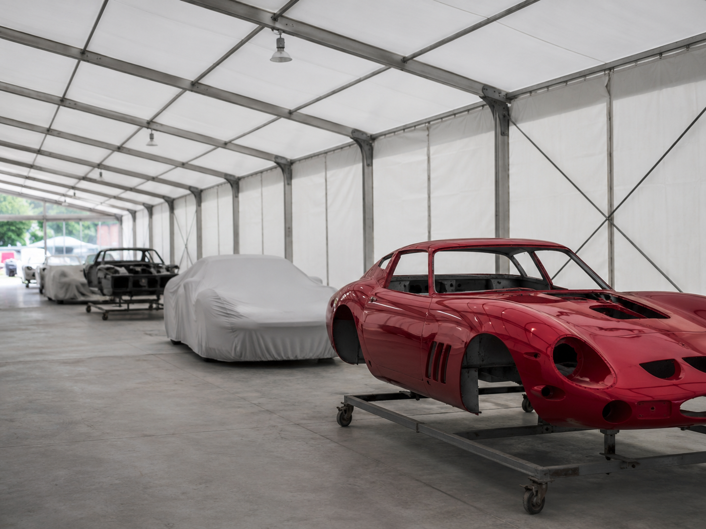 Spazi operativi automotive: coperture per esposizione, preparazione e stoccaggio